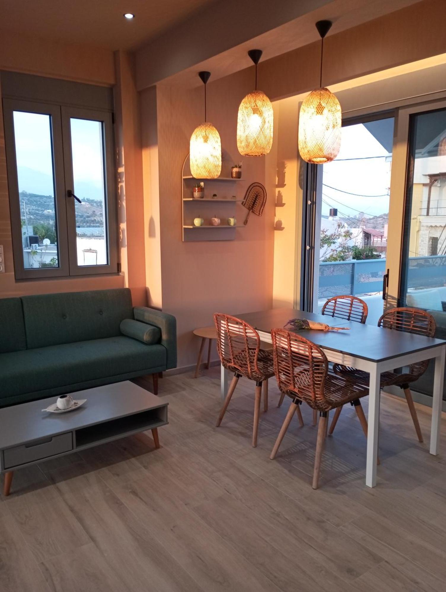 Katina Apartment *